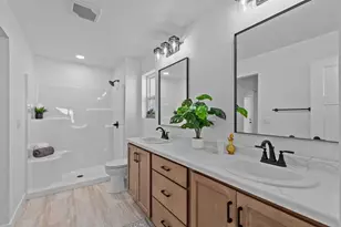 W5604 Tonys Way, Appleton, WI 54915 - Photo 16