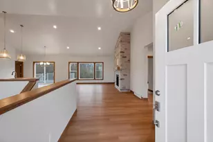 2578 N Stellita Cir, De Pere, WI 54115 - Photo 2