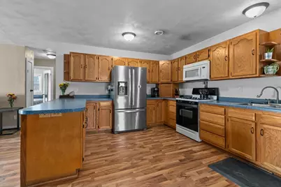 187 Greenwood Street, Berlin, WI 54923 - Photo 8