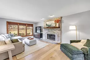 2074 Bradbury Ln, Green Bay, WI 54313 - Photo 6