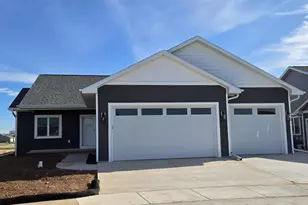 3970 Hemlock Ct, Oshkosh, WI 54904 - Photo 1