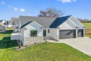 1104 Bay Mist Dr, Green Bay, WI 54311 - Photo 1