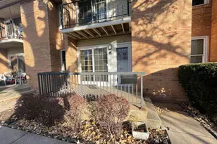 721 W 9th Ave, Oshkosh, WI 54902 - Photo 1