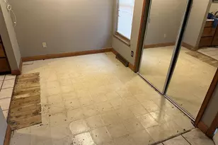 721 W 9th Ave, Oshkosh, WI 54902 - Photo 2