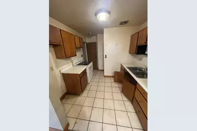 721 W 9th Avenue, Oshkosh, WI 54902 - Photo 8