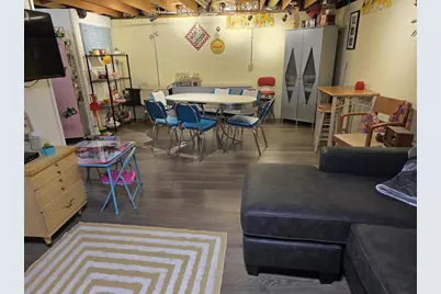 807 E Linden Avenue, Manitowoc, WI 54220 - Photo 2