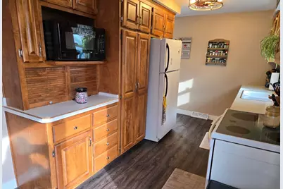 807 E Linden Avenue, Manitowoc, WI 54220 - Photo 20