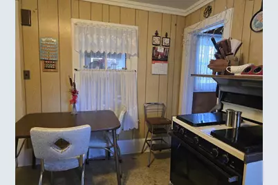 425 S East Street, Plainfield, WI 54966 - Photo 4