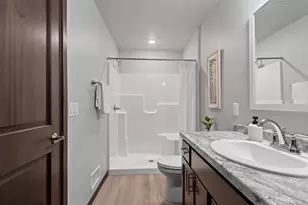 1715 Sovereign Way, Neenah, WI 54956 - Photo 16