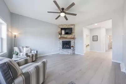 303 S 1st Avenue, Winneconne, WI 54986 - Photo 8