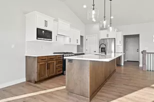 2658 Chambers Xing, Green Bay, WI 54313 - Photo 12