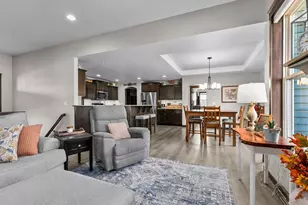 2712 W Fallen Oak Dr, Appleton, WI 54913 - Photo 6