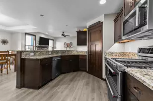 2712 W Fallen Oak Dr, Appleton, WI 54913 - Photo 12