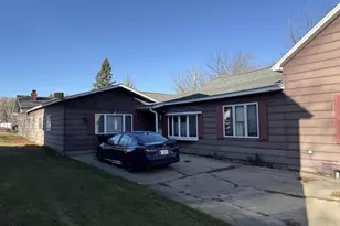 121 S Ellis Ave, Peshtigo, WI 54157 - Photo 2