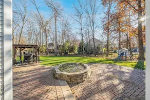 2416 Woodland Terrace, Neenah, WI 54956 - Photo 60