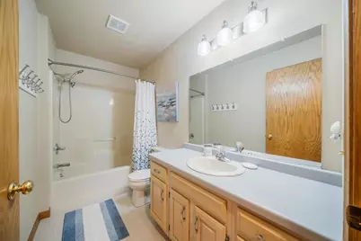 2119 Cloudview Court, Appleton, WI 54914 - Photo 12