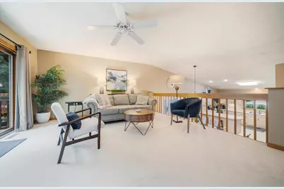 2119 Cloudview Court, Appleton, WI 54914 - Photo 2