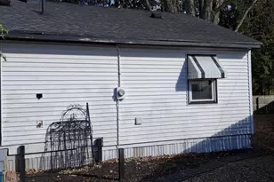 921 Raton Ct, Manitowoc, WI 54220 - Photo 6