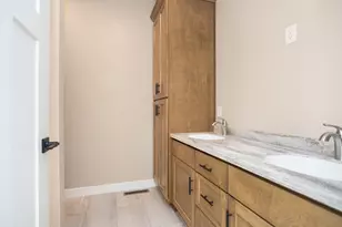 1468 Divinity Dr, De Pere, WI 54115 - Photo 22