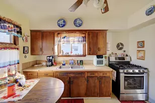 1312 Jefferson St, New London, WI 54961 - Photo 4