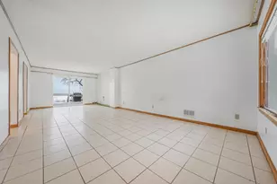 2453 E Shore Dr, Green Bay, WI 54302 - Photo 50