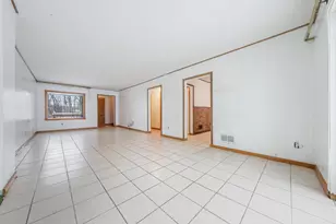 2453 E Shore Dr, Green Bay, WI 54302 - Photo 54