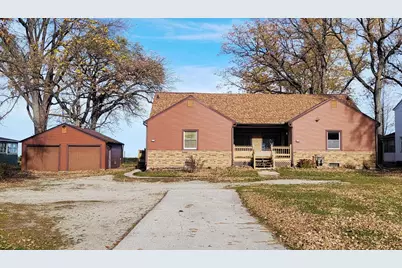 2453 East Shore Drive, Green Bay, WI 54302 - Photo 2