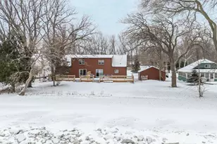 2453 E Shore Dr, Green Bay, WI 54302 - Photo 20