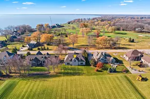 N8426 N Shore Rd, Menasha, WI 54952 - Photo 8