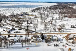 N8426 N Shore Rd, Menasha, WI 54952 - Photo 2