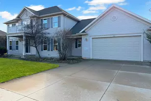 3643 Hickory Ridge Rd, Oshkosh, WI 54904 - Photo 2