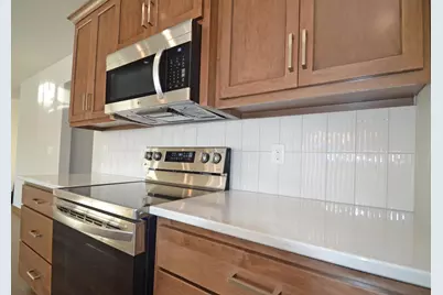 470 S Huron Road, Green Bay, WI 54311 - Photo 6