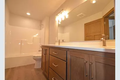 470 S Huron Road, Green Bay, WI 54311 - Photo 12