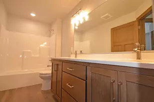 470 S Huron Rd, Green Bay, WI 54311 - Photo 12