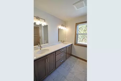 470 S Huron Road, Green Bay, WI 54311 - Photo 14