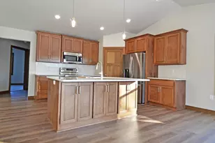 470 S Huron Rd, Green Bay, WI 54311 - Photo 6