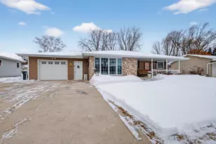 2112 S Oneida St, Green Bay, WI 54304 - Photo 26