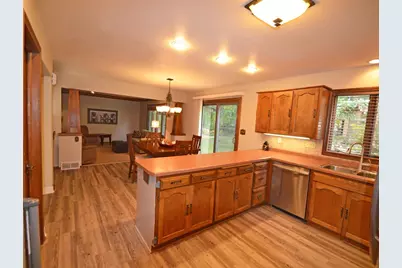 421 Polaris Court, Green Bay, WI 54302 - Photo 12