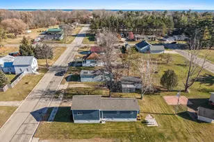 608 5th St, Oconto, WI 54153 - Photo 6