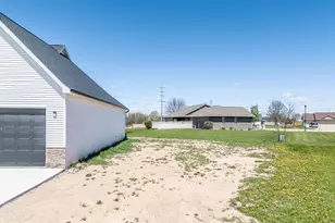 535 Pheasant Dr, New London, WI 54961 - Photo 36