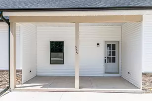 535 Pheasant Dr, New London, WI 54961 - Photo 2