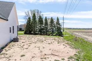 535 Pheasant Dr, New London, WI 54961 - Photo 38