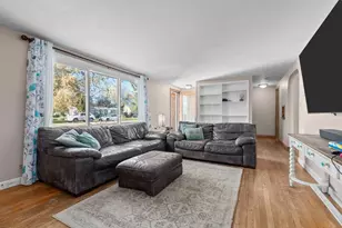 2530 Barbara Ave, Appleton, WI 54915 - Photo 6