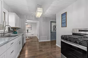 326 West St, New London, WI 54961 - Photo 8