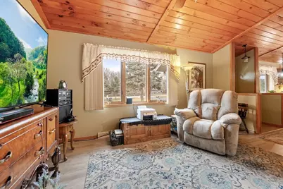 8144 South Chase Road, Pulaski, WI 54162 - Photo 6