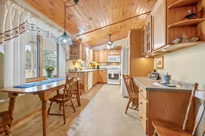 8144 South Chase Road, Pulaski, WI 54162 - Photo 10