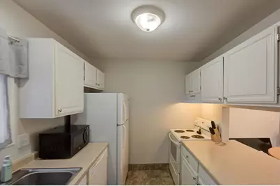 1757 Maricopa Drive #A, Oshkosh, WI 54904 - Photo 6