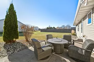 3090 Beth Dr, Green Bay, WI 54311 - Photo 38