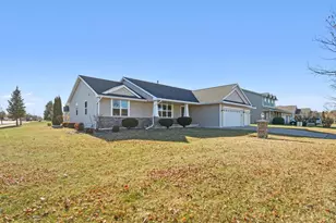 3090 Beth Dr, Green Bay, WI 54311 - Photo 2