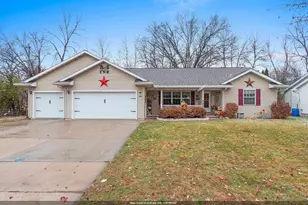 1410 Alcan Dr, Menasha, WI 54952 - Photo 1